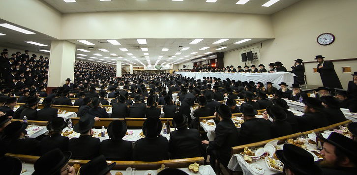 גלריה: טיש ההילולא בבאבוב