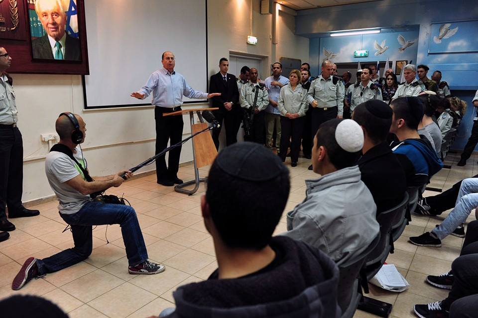 יעלון פגש מתגייסים "חרדים": גדוד 'נצח יהודה' עושה עבודה מעולה