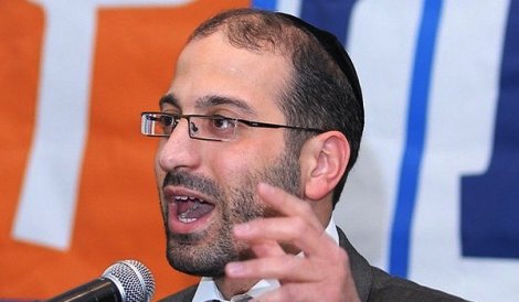 כותב השורות, הרב ראובן זכאים