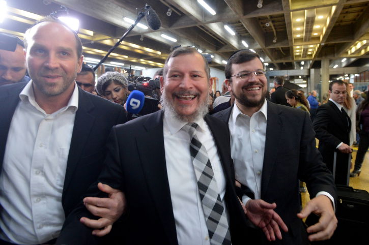 ההכרעה בפרשת הולילנד בתמונות • תיעוד מבית המשפט