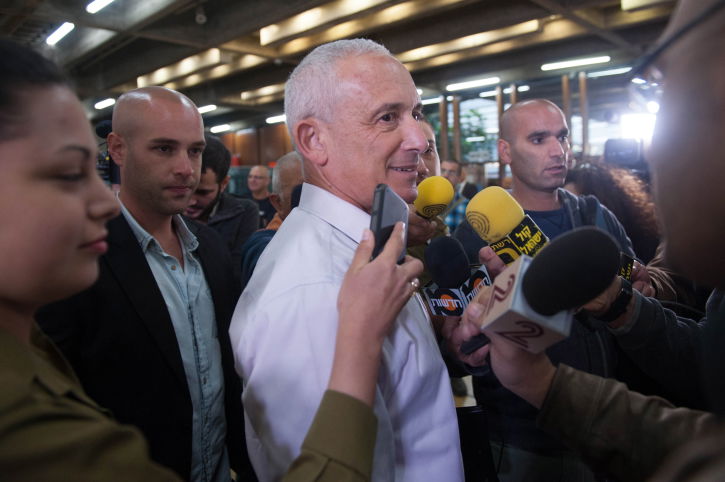 ההכרעה בפרשת הולילנד בתמונות • תיעוד מבית המשפט