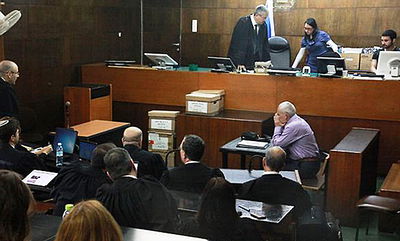 השופט דוד רוזן נכנס הבוקר לאולם