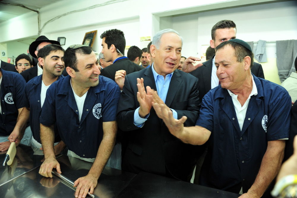 צפו בוידאו: "נתניהו מכין 'לחם עוני' לילדי ישראל"