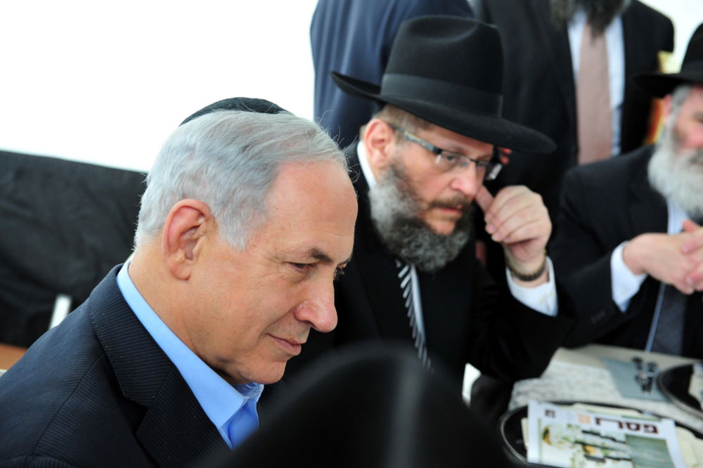 צפו בוידאו: "נתניהו מכין 'לחם עוני' לילדי ישראל"