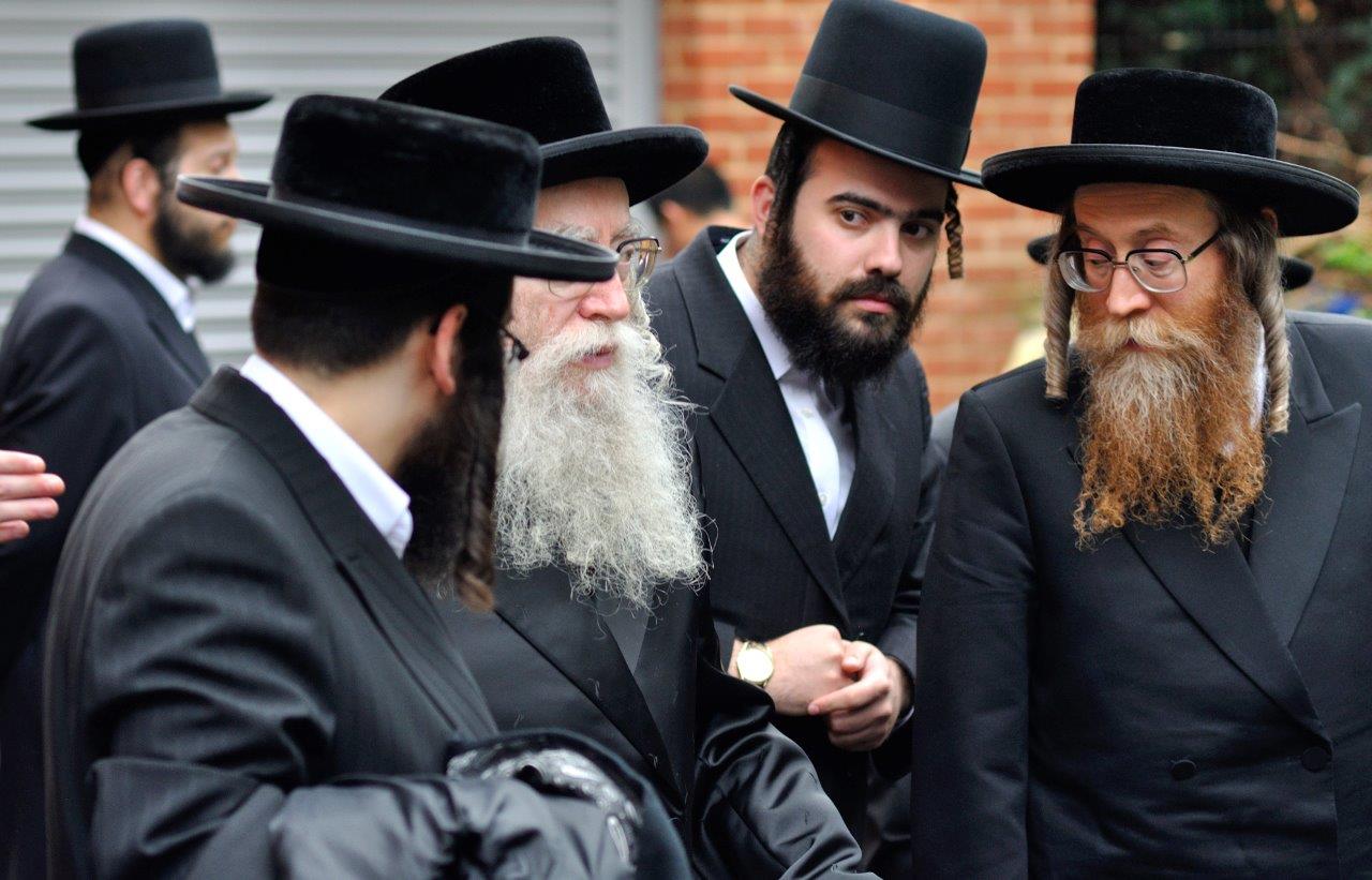 צפו: מיליארדרים ואדמו"רים חגגו יחד