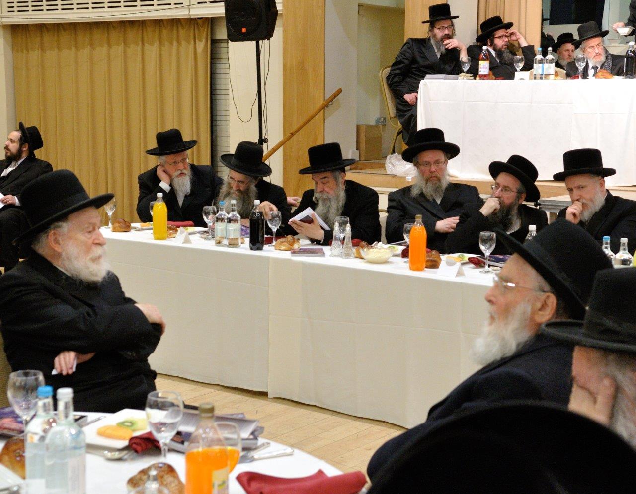 צפו: מיליארדרים ואדמו"רים חגגו יחד