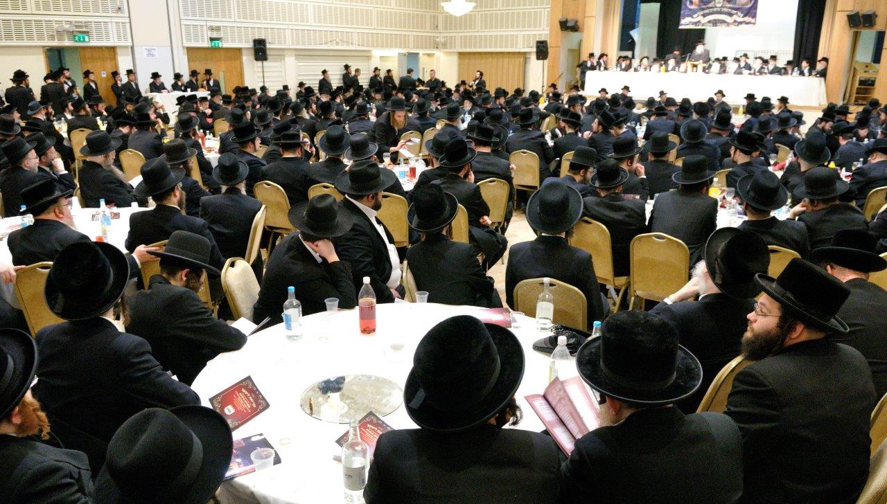 צפו: מיליארדרים ואדמו"רים חגגו יחד