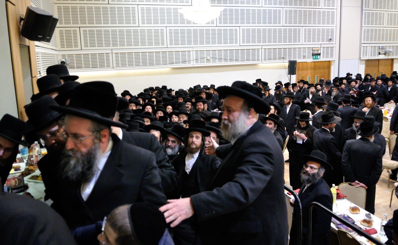 צפו: מיליארדרים ואדמו"רים חגגו יחד