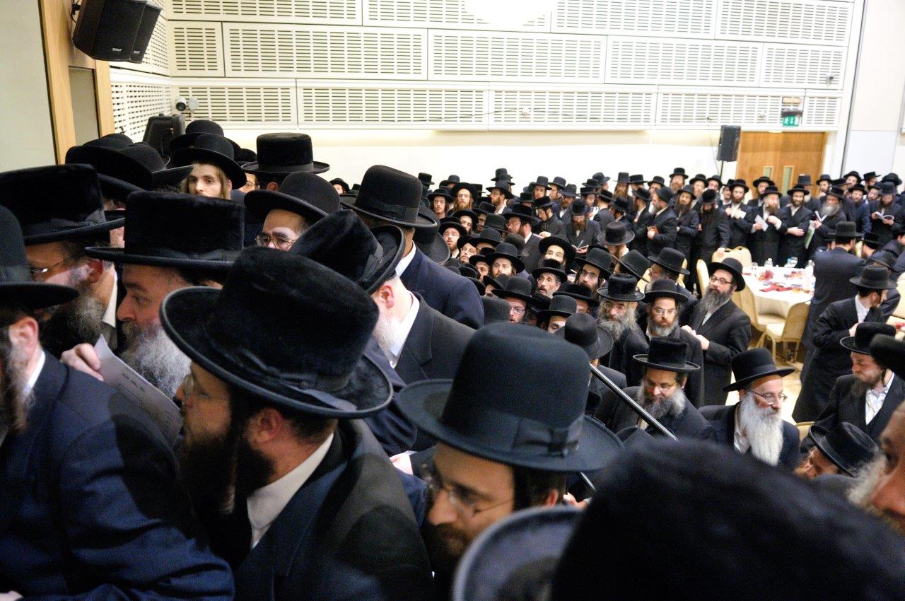 צפו: מיליארדרים ואדמו"רים חגגו יחד