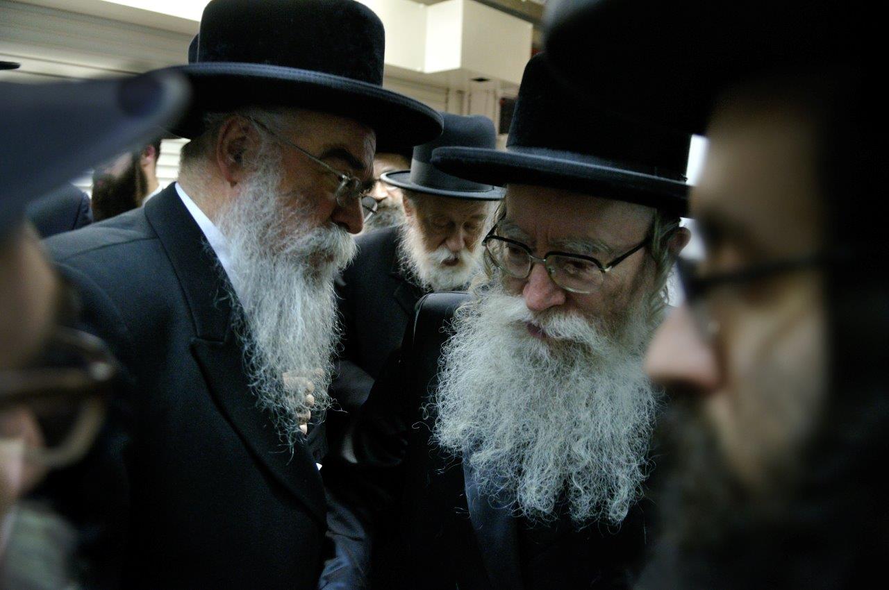 צפו: מיליארדרים ואדמו"רים חגגו יחד