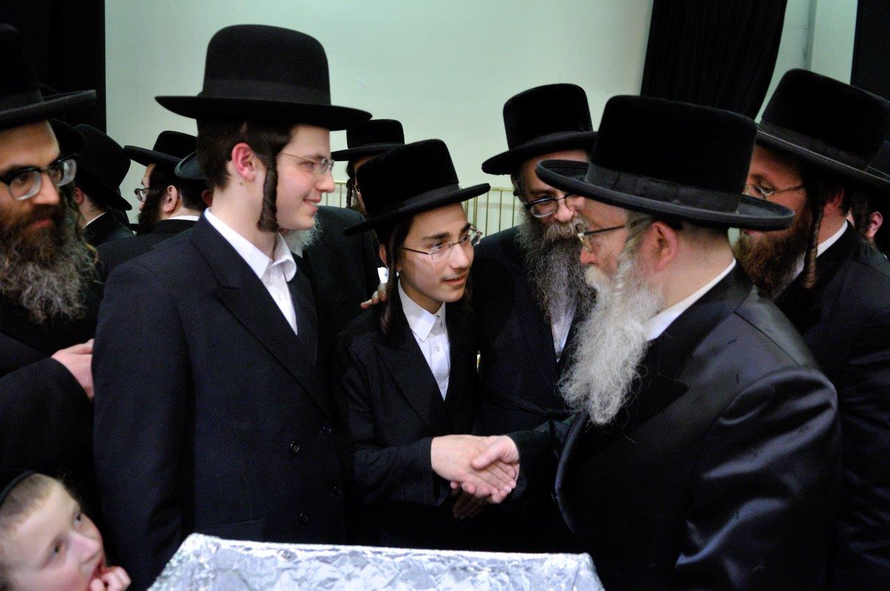 צפו: מיליארדרים ואדמו"רים חגגו יחד