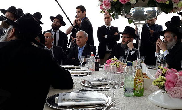 ראשי חב"ד מסתופפים בצלו של נתניהו