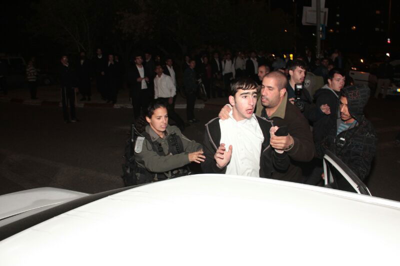 סאגת קבר הרב עובדיה יוסף: עשרות חרדים הפגינו, שלושה נעצרו