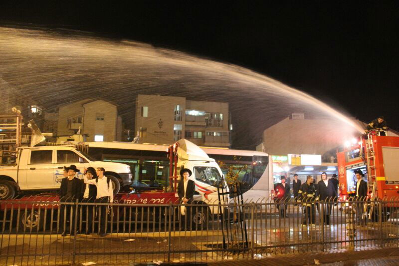 סאגת קבר הרב עובדיה יוסף: עשרות חרדים הפגינו, שלושה נעצרו