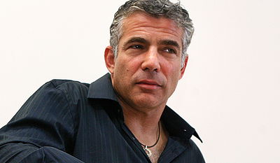 יאיר לפיד. מסרב למכור חמץ