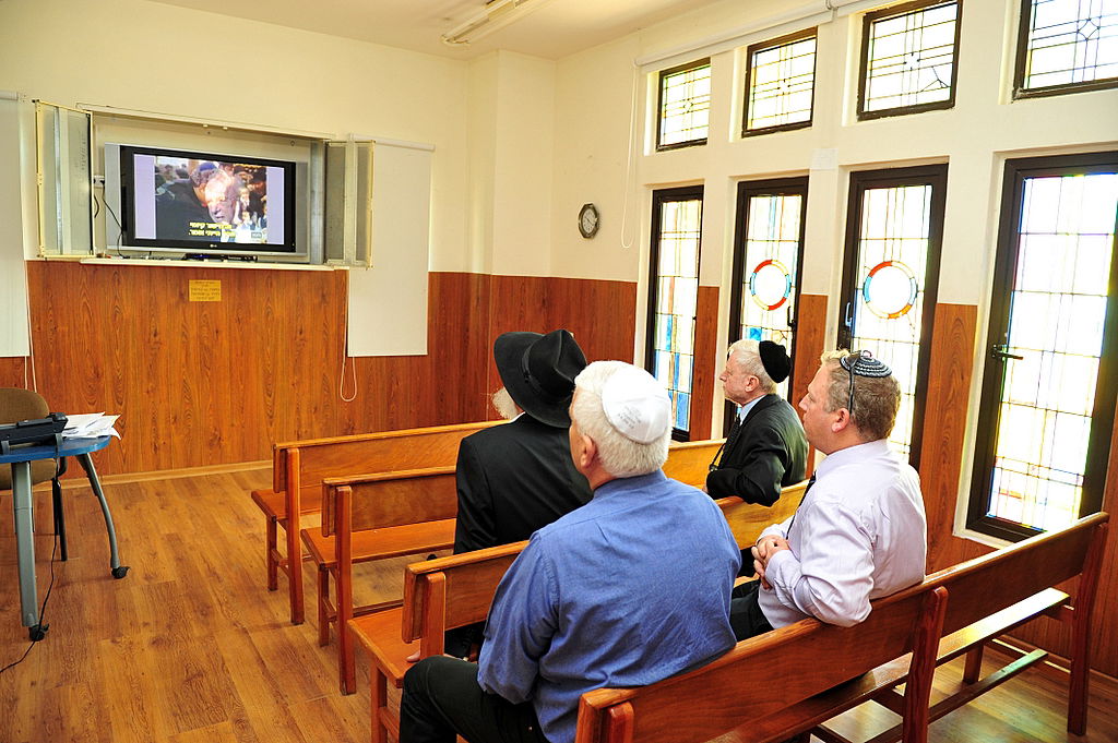 אחרי נתניהו; מבקר המדינה הגיע לבקר בפר חב"ד