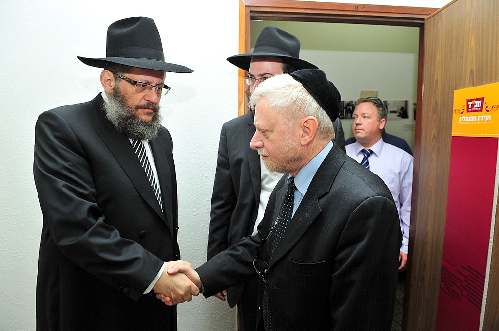 אחרי נתניהו; מבקר המדינה הגיע לבקר בפר חב"ד