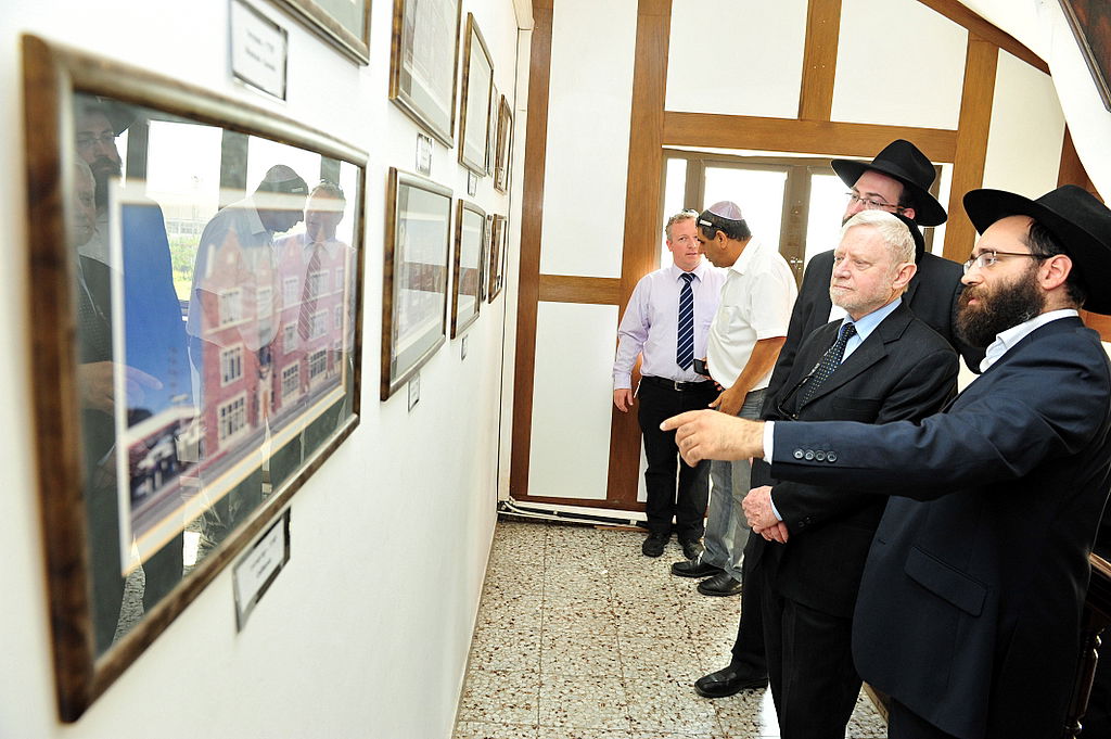 אחרי נתניהו; מבקר המדינה הגיע לבקר בפר חב"ד