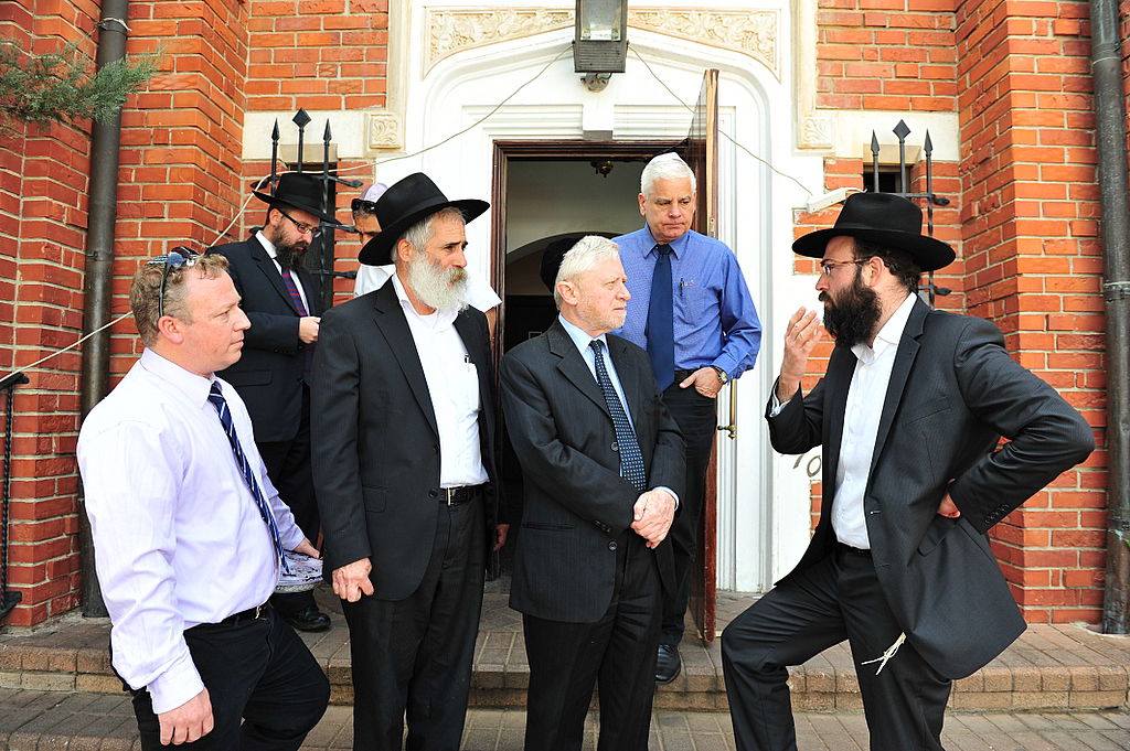 אחרי נתניהו; מבקר המדינה הגיע לבקר בפר חב"ד
