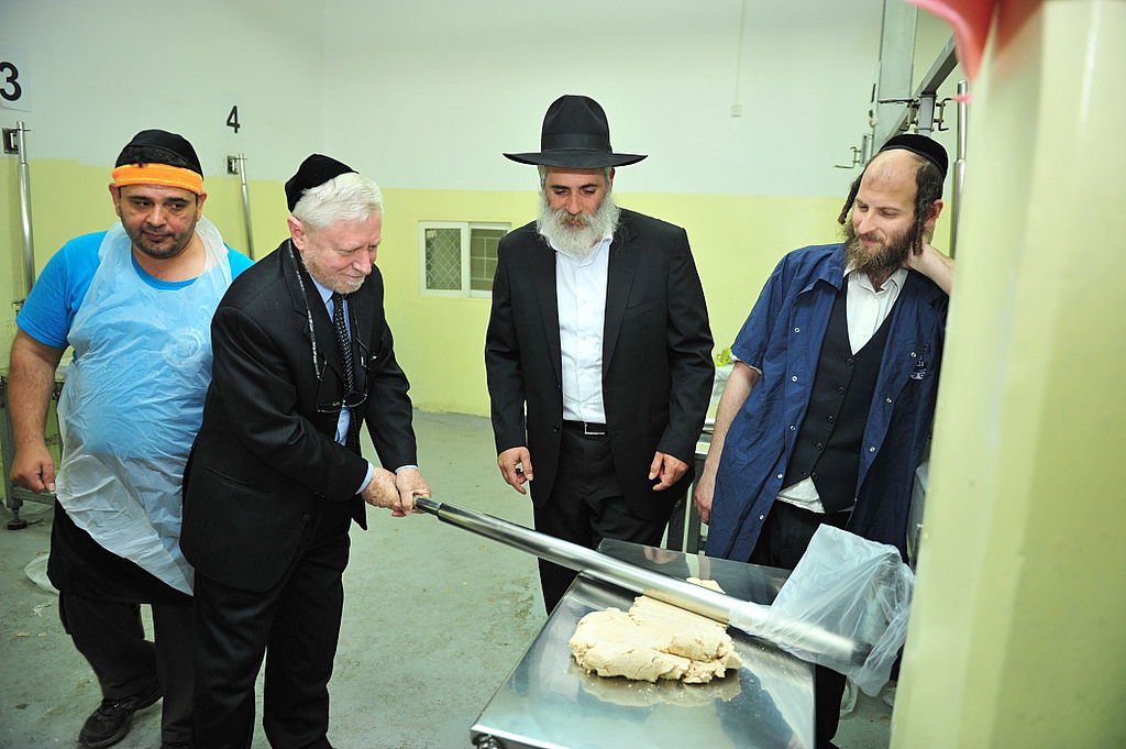 אחרי נתניהו; מבקר המדינה הגיע לבקר בפר חב"ד