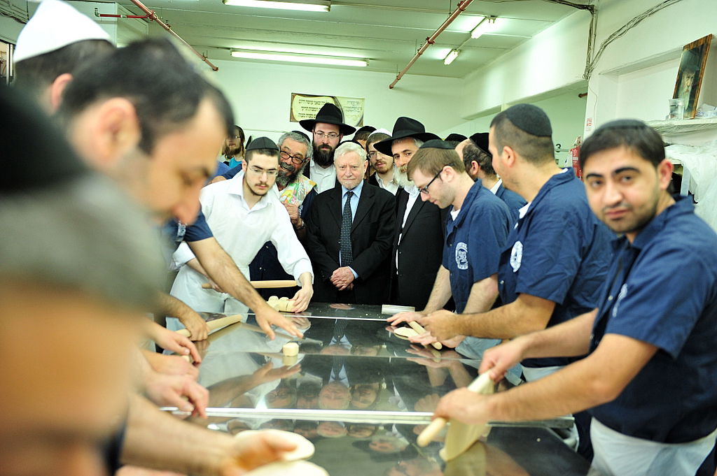 אחרי נתניהו; מבקר המדינה הגיע לבקר בפר חב"ד