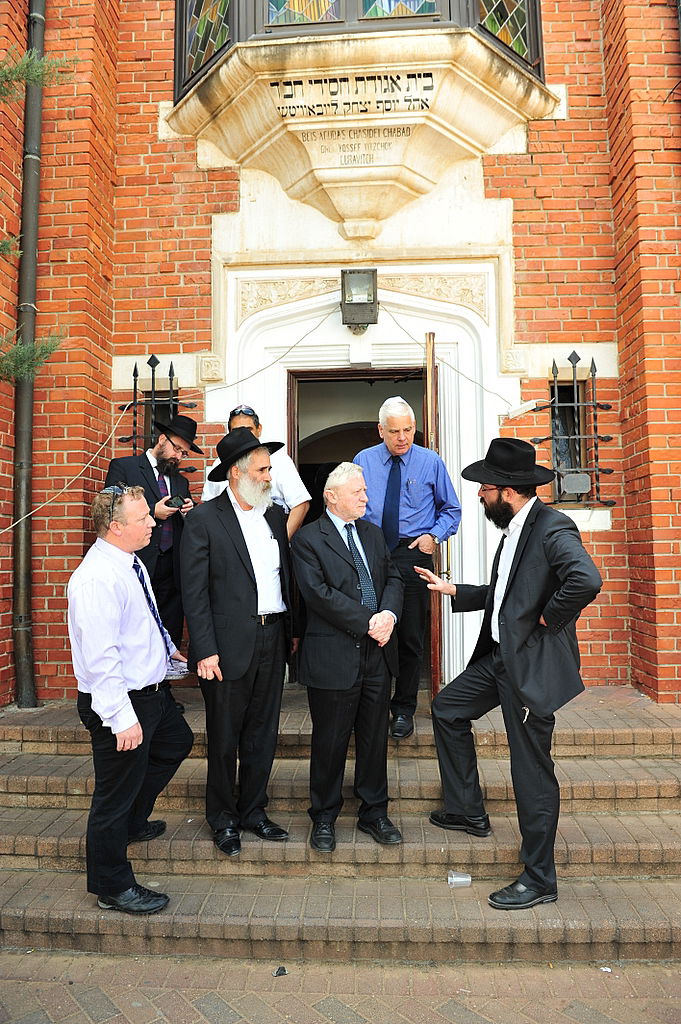 אחרי נתניהו; מבקר המדינה הגיע לבקר בפר חב"ד