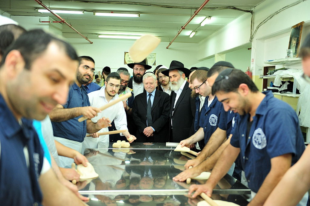 אחרי נתניהו; מבקר המדינה הגיע לבקר בפר חב"ד