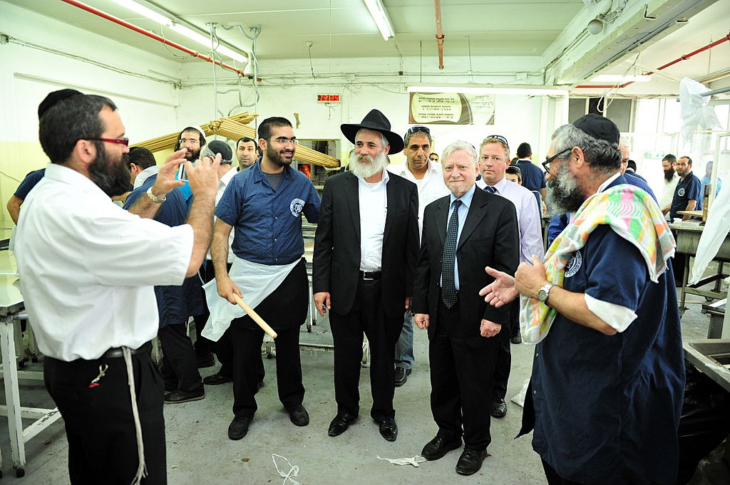 אחרי נתניהו; מבקר המדינה הגיע לבקר בפר חב"ד