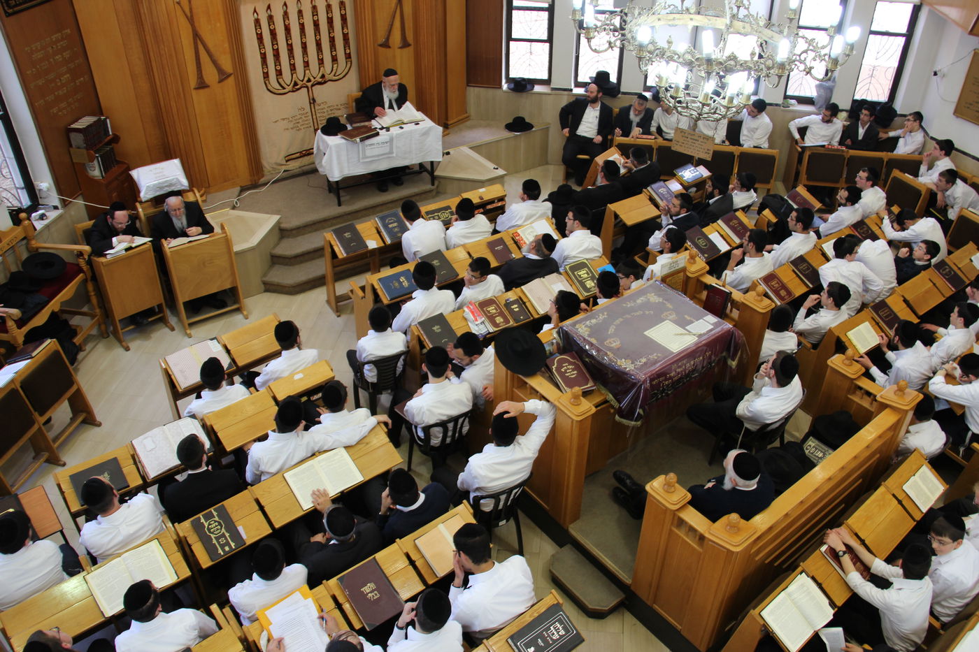 צפו: הרב שלום כהן בישיבת 'בין הזמנים'