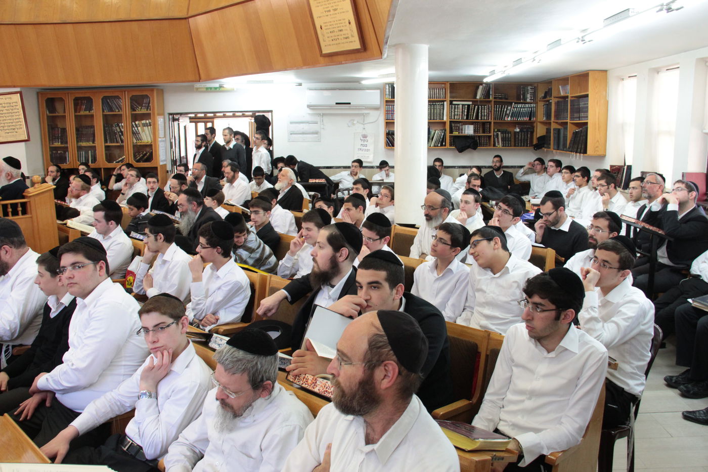 צפו: הרב שלום כהן בישיבת 'בין הזמנים'