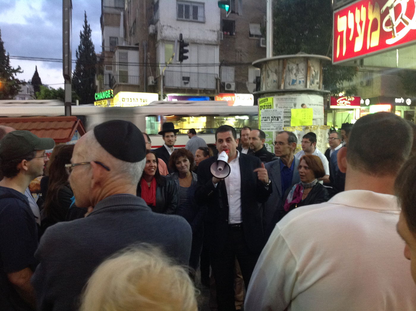 180 שופטים ועורכי דין בבני ברק