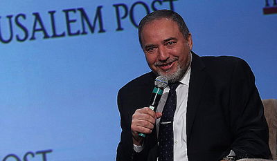 ליברמן בניו יורק: "מעדיף בחירות מלשחרר אסירים"