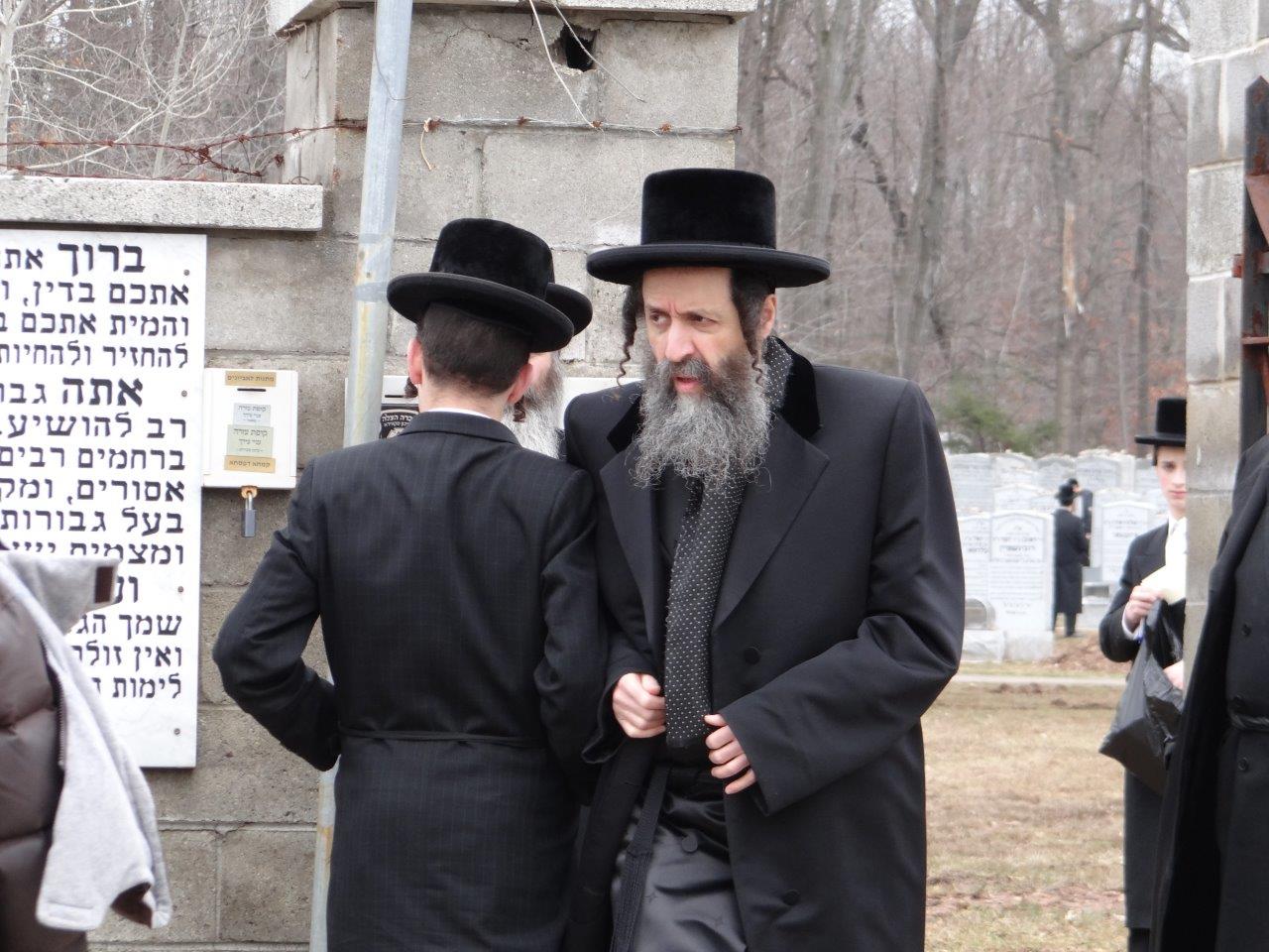 יארצייט בסקווירא • תיעוד ענק