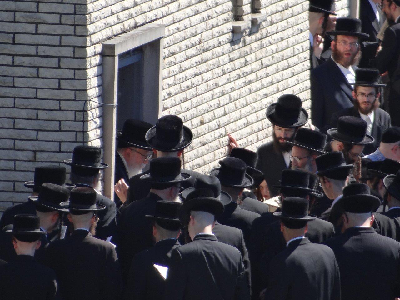 יארצייט בסקווירא • תיעוד ענק