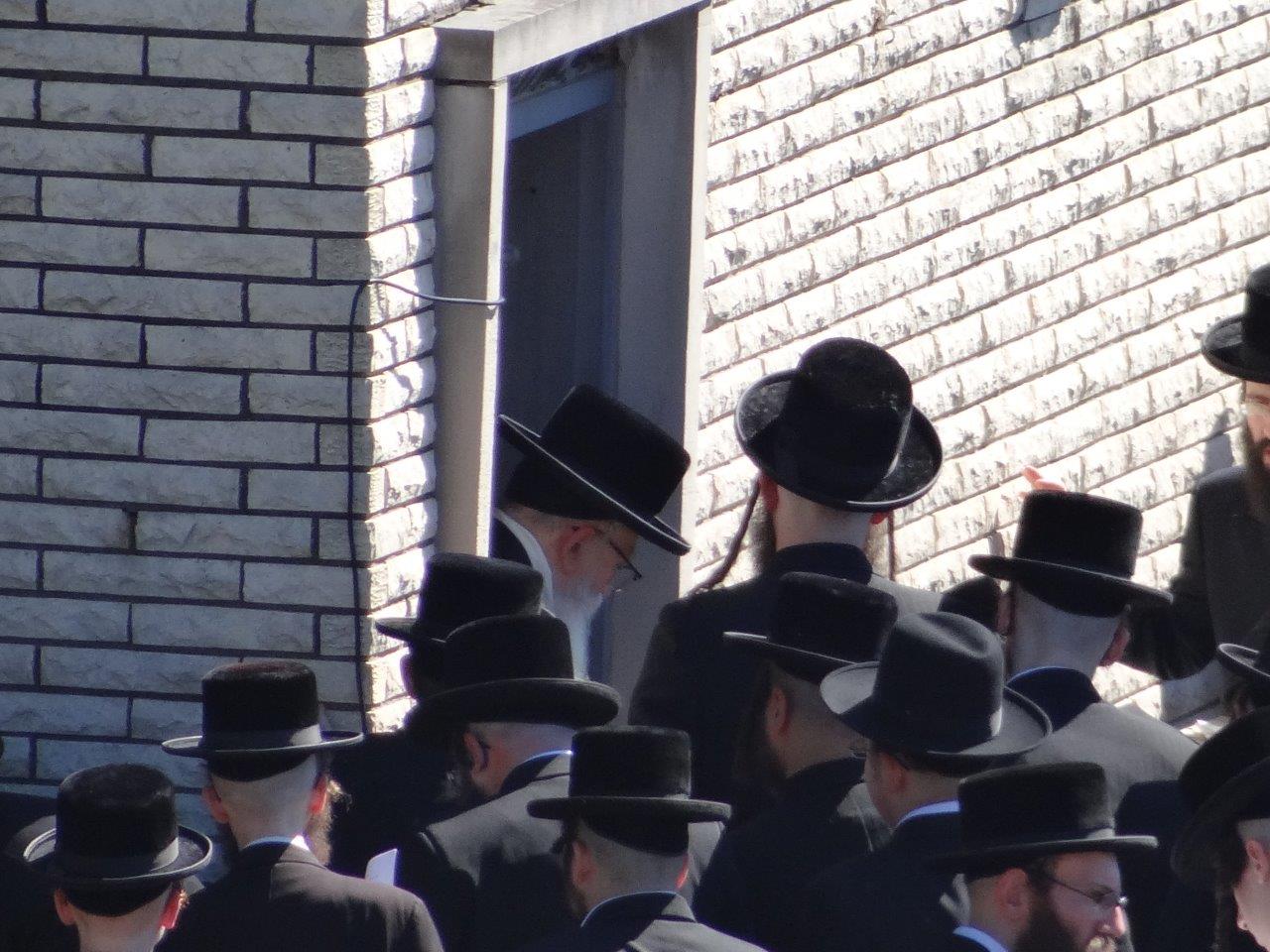 יארצייט בסקווירא • תיעוד ענק