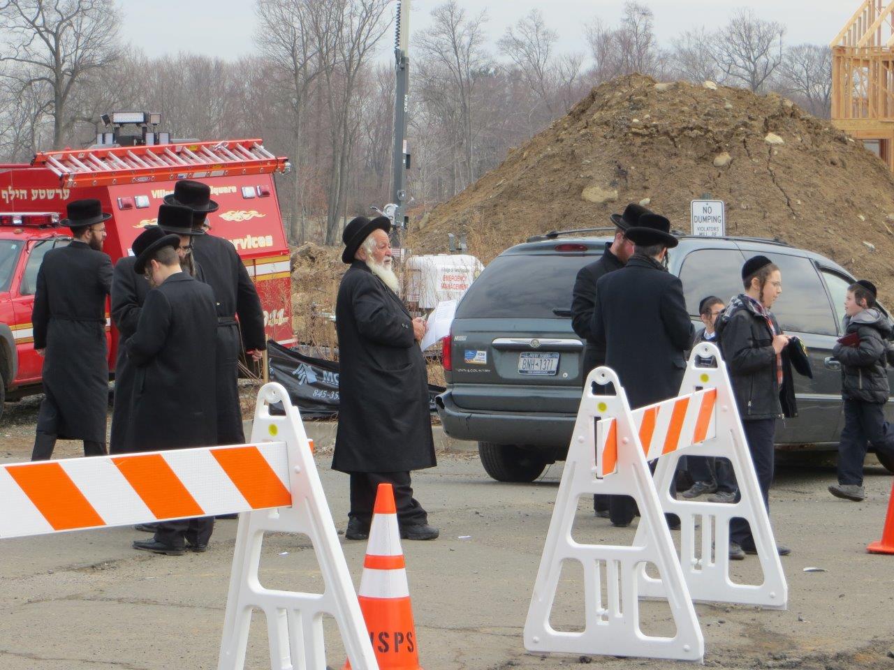 יארצייט בסקווירא • תיעוד ענק