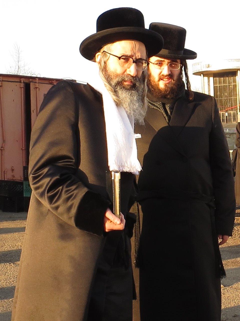 יארצייט בסקווירא • תיעוד ענק