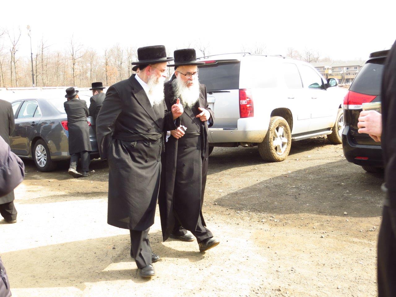 יארצייט בסקווירא • תיעוד ענק