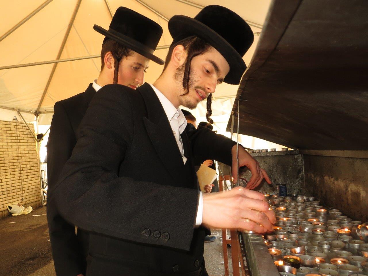 יארצייט בסקווירא • תיעוד ענק