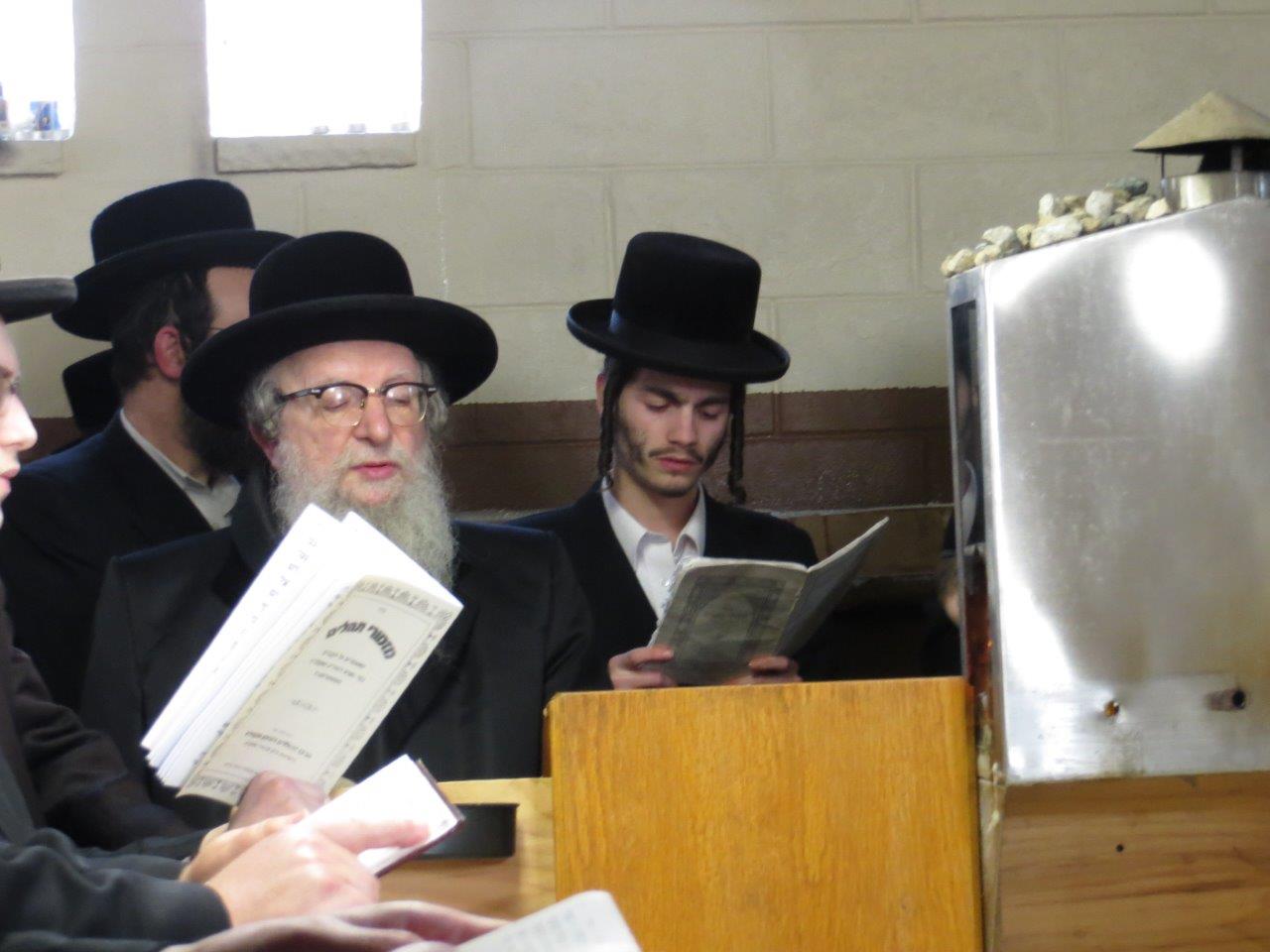 יארצייט בסקווירא • תיעוד ענק