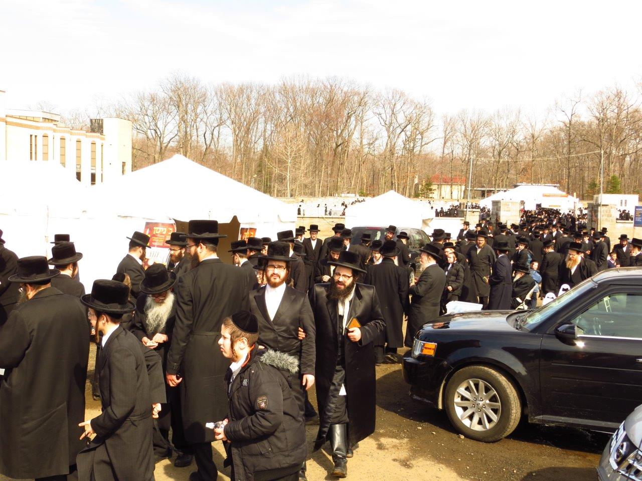 יארצייט בסקווירא • תיעוד ענק