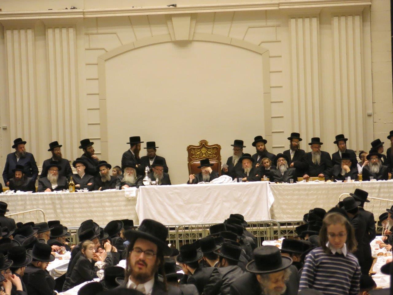 יארצייט בסקווירא • תיעוד ענק