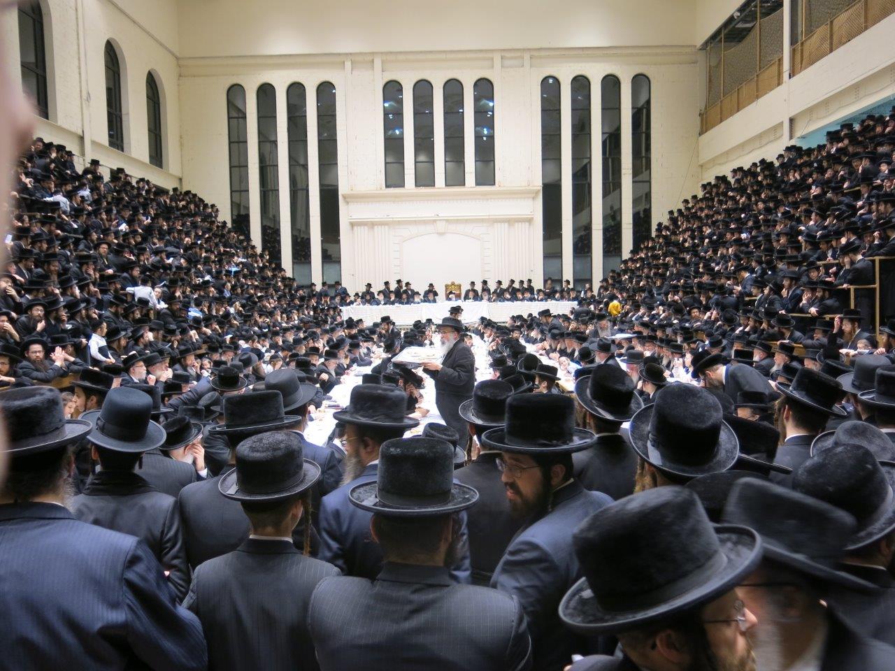 יארצייט בסקווירא • תיעוד ענק