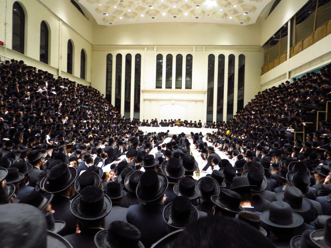 יארצייט בסקווירא • תיעוד ענק