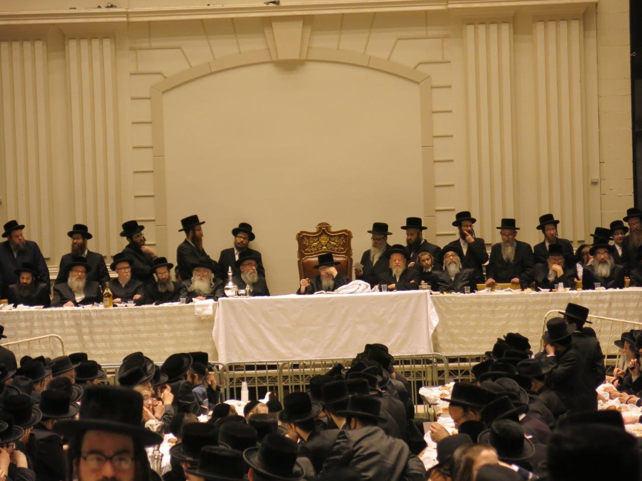 יארצייט בסקווירא • תיעוד ענק