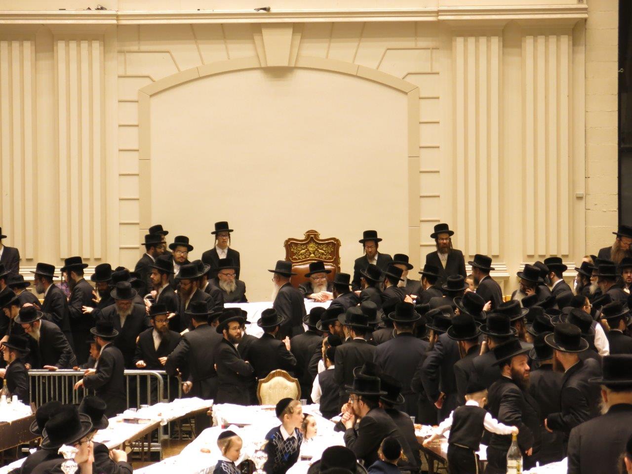 יארצייט בסקווירא • תיעוד ענק