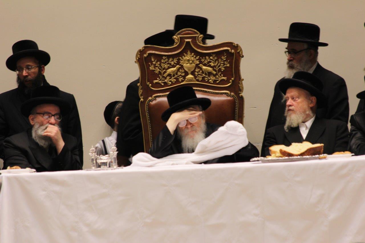 יארצייט בסקווירא • תיעוד ענק