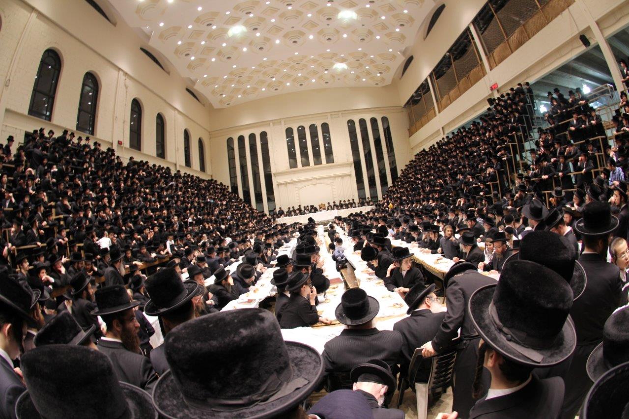 יארצייט בסקווירא • תיעוד ענק