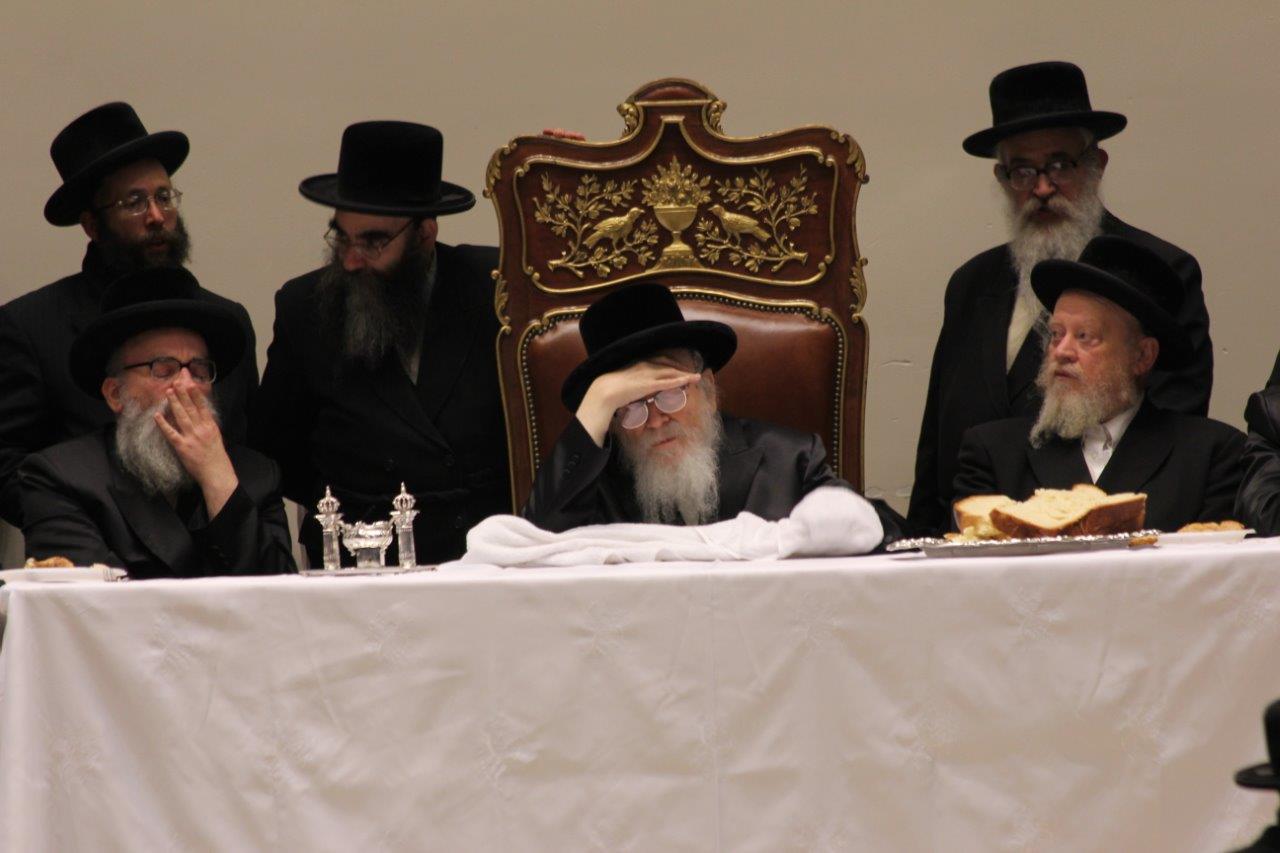 יארצייט בסקווירא • תיעוד ענק