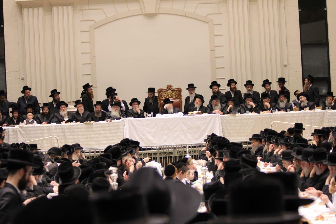 יארצייט בסקווירא • תיעוד ענק